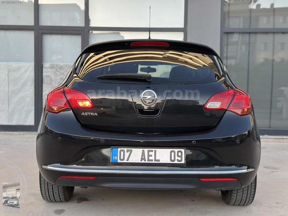 İLK SAHİBİNDEN HATASIZ SERVİS BAKIMLI OPEL ASTRA