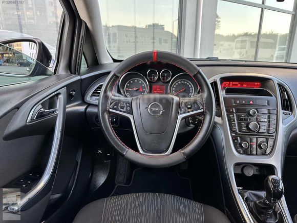 İLK SAHİBİNDEN HATASIZ SERVİS BAKIMLI OPEL ASTRA