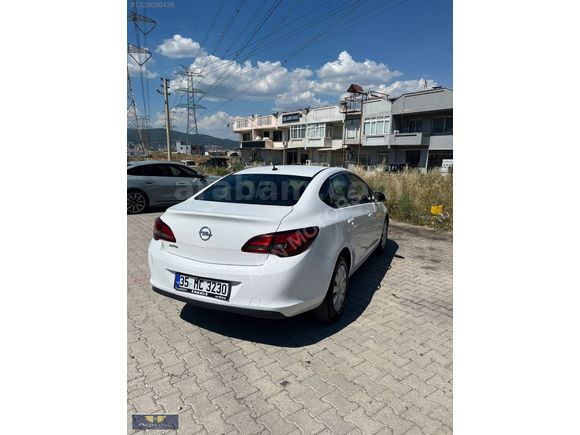 2015 Opel Astra j 1.6 benzin edition plus