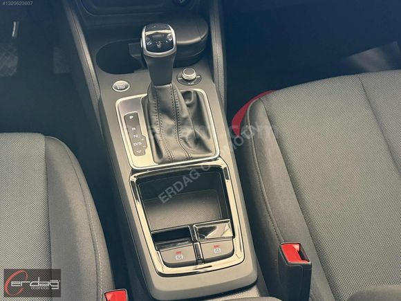 ERDAĞ'DAN 2024 AUDİ Q2 35 TFSİ ADVANCED BOYASIZ CAM TAVANLI