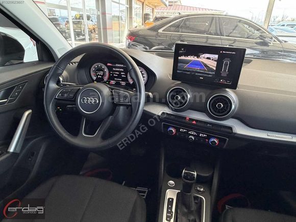 ERDAĞ'DAN 2024 AUDİ Q2 35 TFSİ ADVANCED BOYASIZ CAM TAVANLI