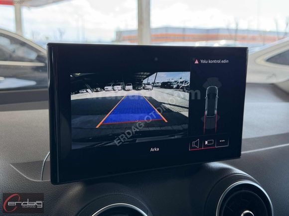 ERDAĞ'DAN 2024 AUDİ Q2 35 TFSİ ADVANCED BOYASIZ CAM TAVANLI