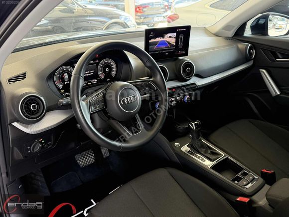 ERDAĞ'DAN 2024 AUDİ Q2 35 TFSİ ADVANCED BOYASIZ CAM TAVANLI