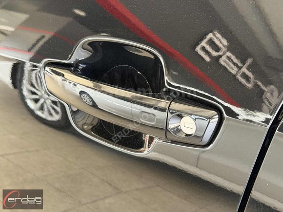 ERDAĞ'DAN 2024 AUDİ Q2 35 TFSİ ADVANCED BOYASIZ CAM TAVANLI