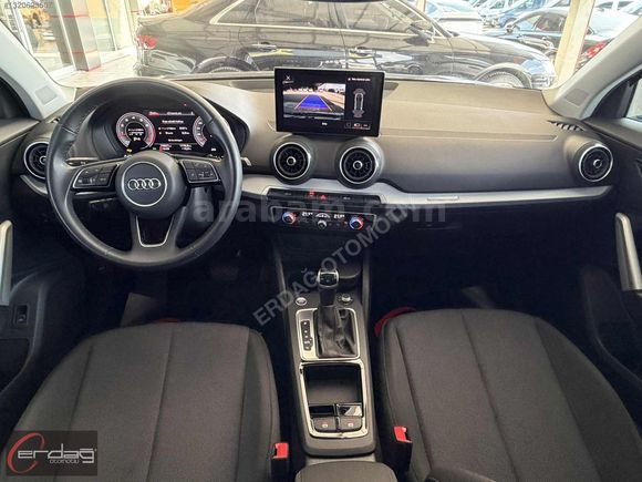 ERDAĞ'DAN 2024 AUDİ Q2 35 TFSİ ADVANCED BOYASIZ CAM TAVANLI
