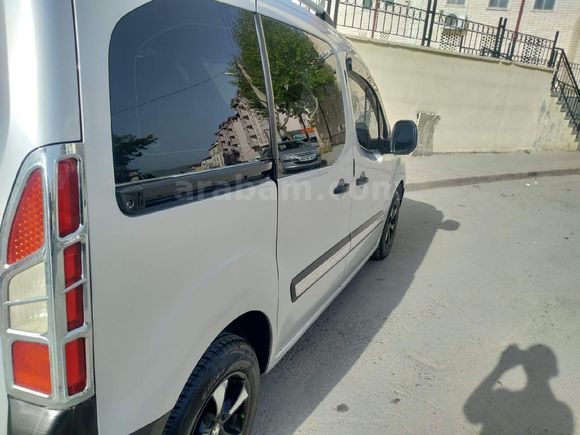 Sahibinden Peugeot Partner 2012 Model