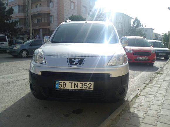 Sahibinden Peugeot Partner 1.6 HDI Allure 2012 Model