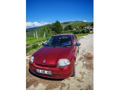Sahibinden Renault Clio 1.4 RNA 2000 Model