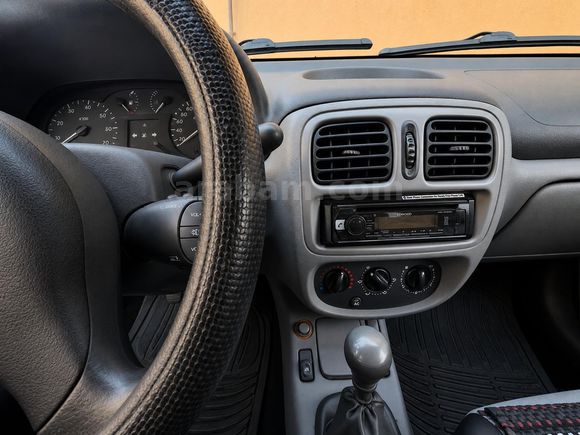 Sahibinden Renault Clio 1.4 RNA 2000 Model