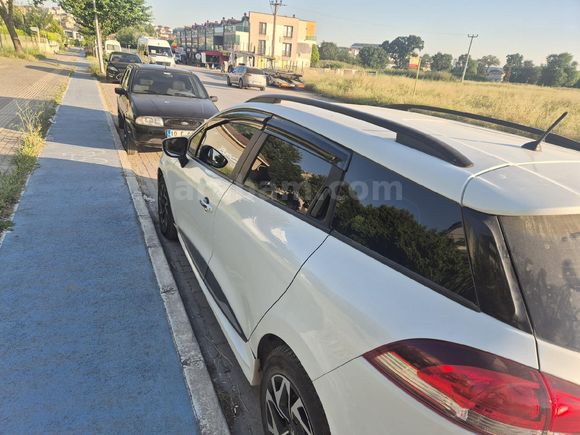 Sahibinden Renault Clio 0.9 TCe Sport Tourer Joy 2020 Model