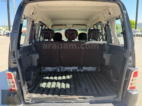 130 BİN KM DE ÇİFT SÜRGÜ BAGAJ TEK KAPI KLİMALI PARTNER