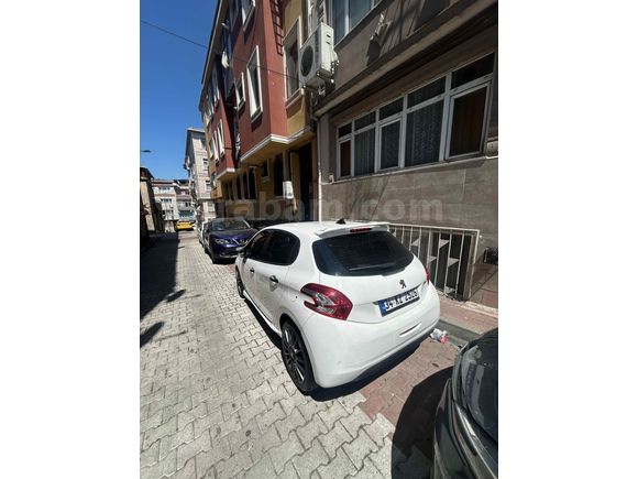 Sahibinden Peugeot 208 1.0 VTi Access 2014 Model 