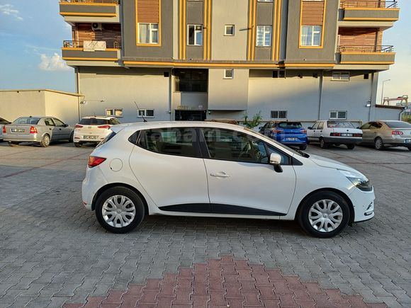 Doktordan kazasız Clio 0.9 TCe Joy 2020 Model 