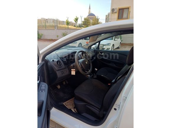 Doktordan kazasız Clio 0.9 TCe Joy 2020 Model 
