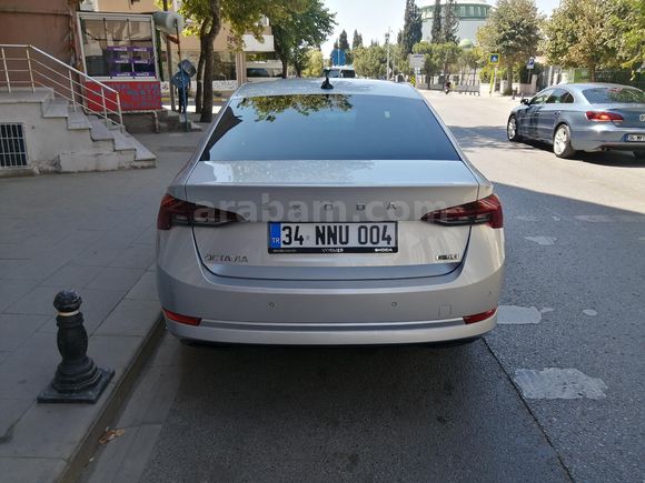 Sahibinden Skoda Octavia 1.5 e-Tec Premium 2021 Model