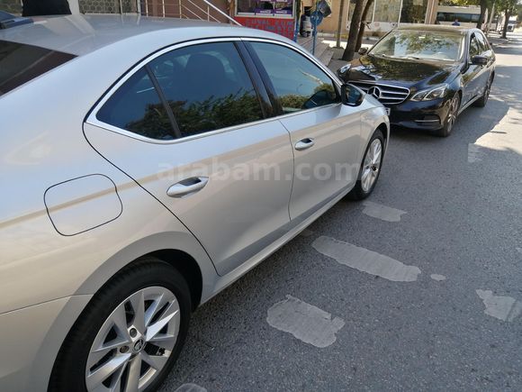 Sahibinden Skoda Octavia 1.5 e-Tec Premium 2021 Model
