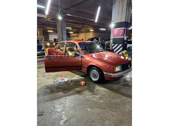 Sahibinden Opel Rekord 2.0 1980 Model 