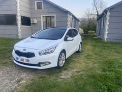 Sahibinden Kia Ceed 1.6 CRDi Concept Plus 2012 Model  260.000 km Beyaz