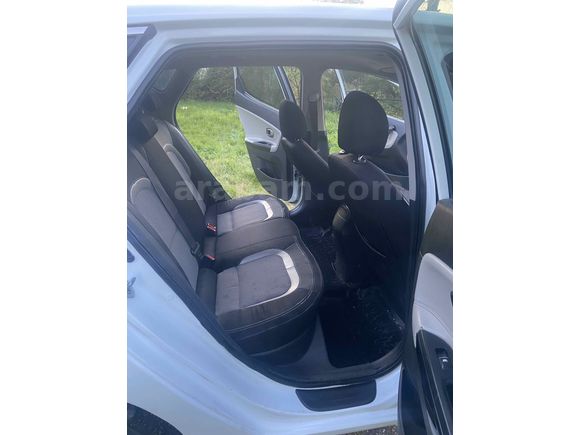 Sahibinden Kia Ceed 1.6 CRDi Concept Plus 2012 Model  260.000 km Beyaz