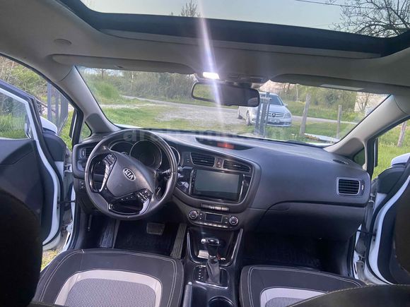 Sahibinden Kia Ceed 1.6 CRDi Concept Plus 2012 Model  260.000 km Beyaz
