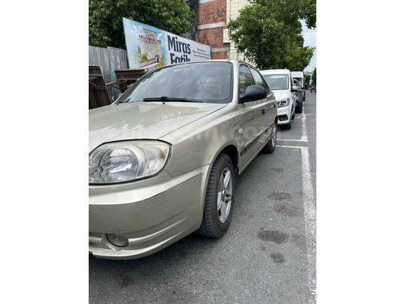 Sahibinden Hyundai Accent 1.5 CRDi Admire 2006 model 210.000kmde