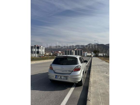 Sahibinden Opel Astra 1.6 Essentia 2011 Model Diyarbakır 93.000 km Gri