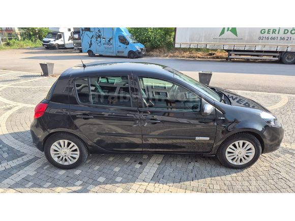 Sahibinden Renault Clio 1.5 dCi Night & Day 2012 Model 