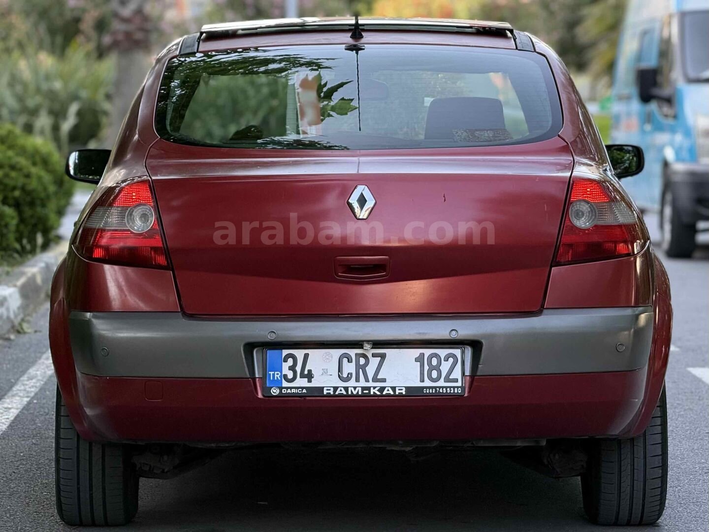 Galeriden Renault Megane 1.6 Dynamique 2004 Model İstanbul 259.000 km Kırmızı 4