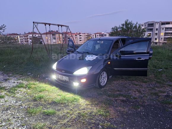 Sahibinden Ford Focus 1.6 Ghia 2001 Model
