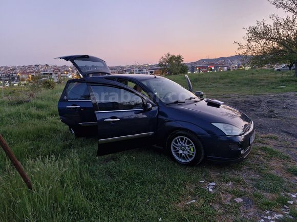 Sahibinden Ford Focus 1.6 Ghia 2001 Model