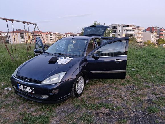 Sahibinden Ford Focus 1.6 Ghia 2001 Model