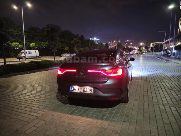 SAHİBİNDEN TEMİZ DEĞİŞENSİZ MEGANE 4