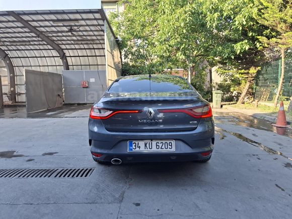 SAHİBİNDEN TEMİZ DEĞİŞENSİZ MEGANE 4