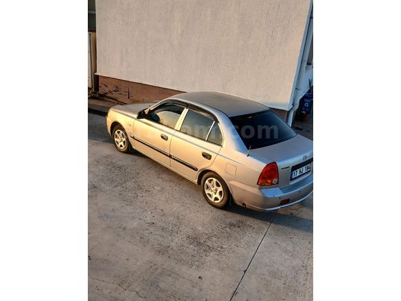 Sahibinden Hyundai Accent 1.3 Admire 2004 Model