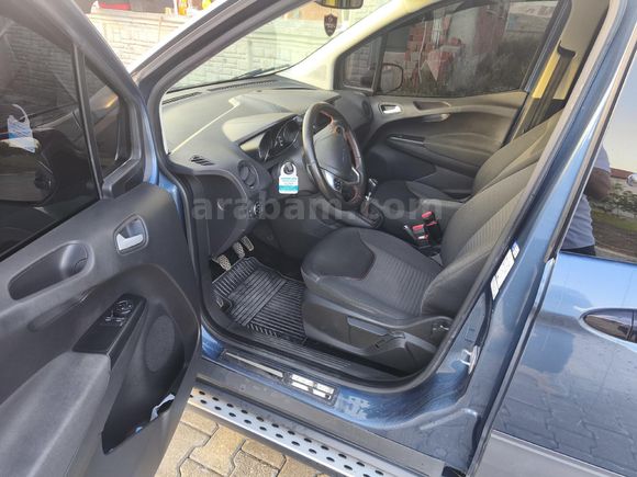 Sahibinden Ford Tourneo Courier 1.5 TDCi Titanium Plus 2022 Model