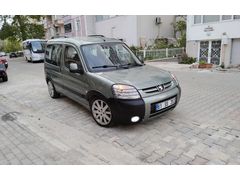 Full ORJİNAL 82.000 km de Sahibinden Peugeot Partner 1.6 HDI Adventure 2011 Model 