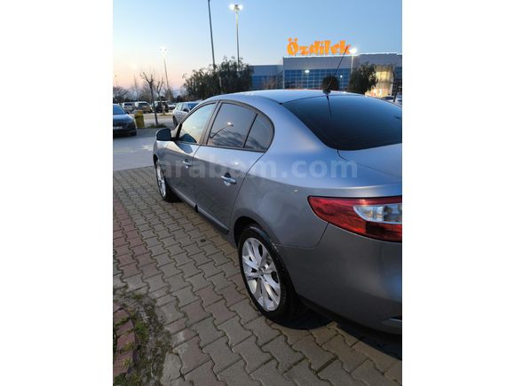 RENAULT FLUENCE
