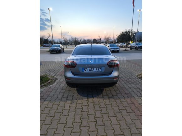 RENAULT FLUENCE