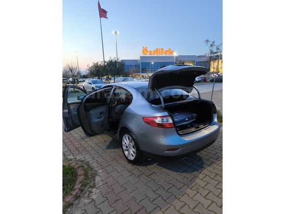 RENAULT FLUENCE