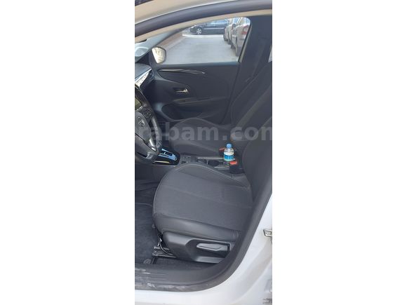 2022 ÇİFT RENK (S/B) 24 BİNDE SERVİS BAKIMLI CORSA 1.2T ELEGANCE