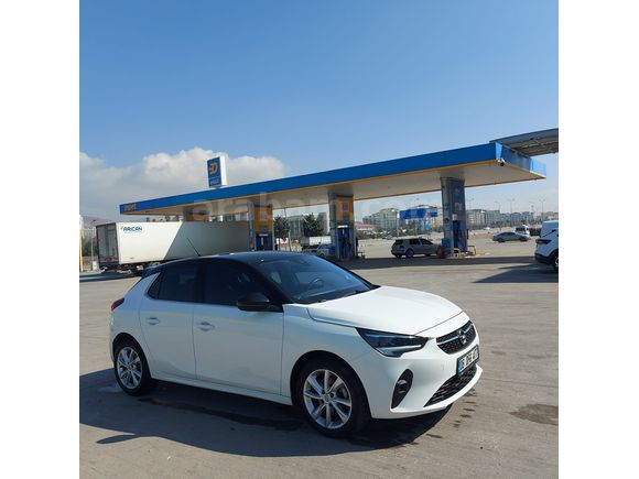 2022 ÇİFT RENK (S/B) 24 BİNDE SERVİS BAKIMLI CORSA 1.2T ELEGANCE