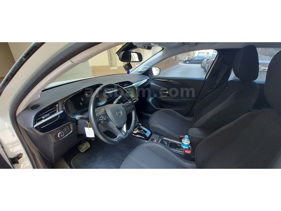 2022 ÇİFT RENK (S/B) 24 BİNDE SERVİS BAKIMLI CORSA 1.2T ELEGANCE