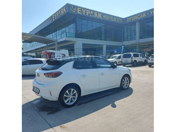 2022 ÇİFT RENK (S/B) 24 BİNDE SERVİS BAKIMLI CORSA 1.2T ELEGANCE