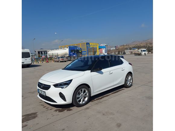 2022 ÇİFT RENK (S/B) 24 BİNDE SERVİS BAKIMLI CORSA 1.2T ELEGANCE