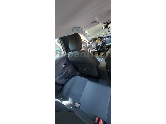 2022 ÇİFT RENK (S/B) 24 BİNDE SERVİS BAKIMLI CORSA 1.2T ELEGANCE