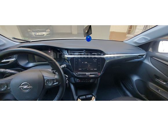 2022 ÇİFT RENK (S/B) 24 BİNDE SERVİS BAKIMLI CORSA 1.2T ELEGANCE