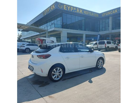 2022 ÇİFT RENK (S/B) 24 BİNDE SERVİS BAKIMLI CORSA 1.2T ELEGANCE