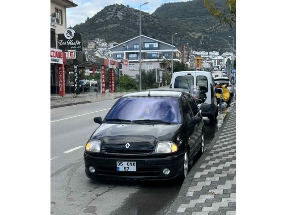 Sahibinden Renault Clio 1.6 RTE 1998 Model 