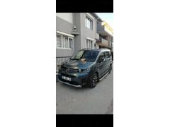 Sahibinden Citroen Berlingo 1.5 BlueHDI Shine Bold 2024 Model  5.000 km Mavi