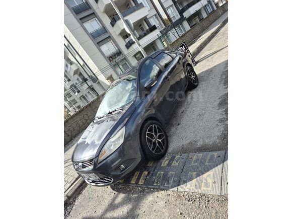 Sahibinden Ford Focus 1.6 TDCi Collection 2011 Model Diyarbakır 247.000 km Lacivert